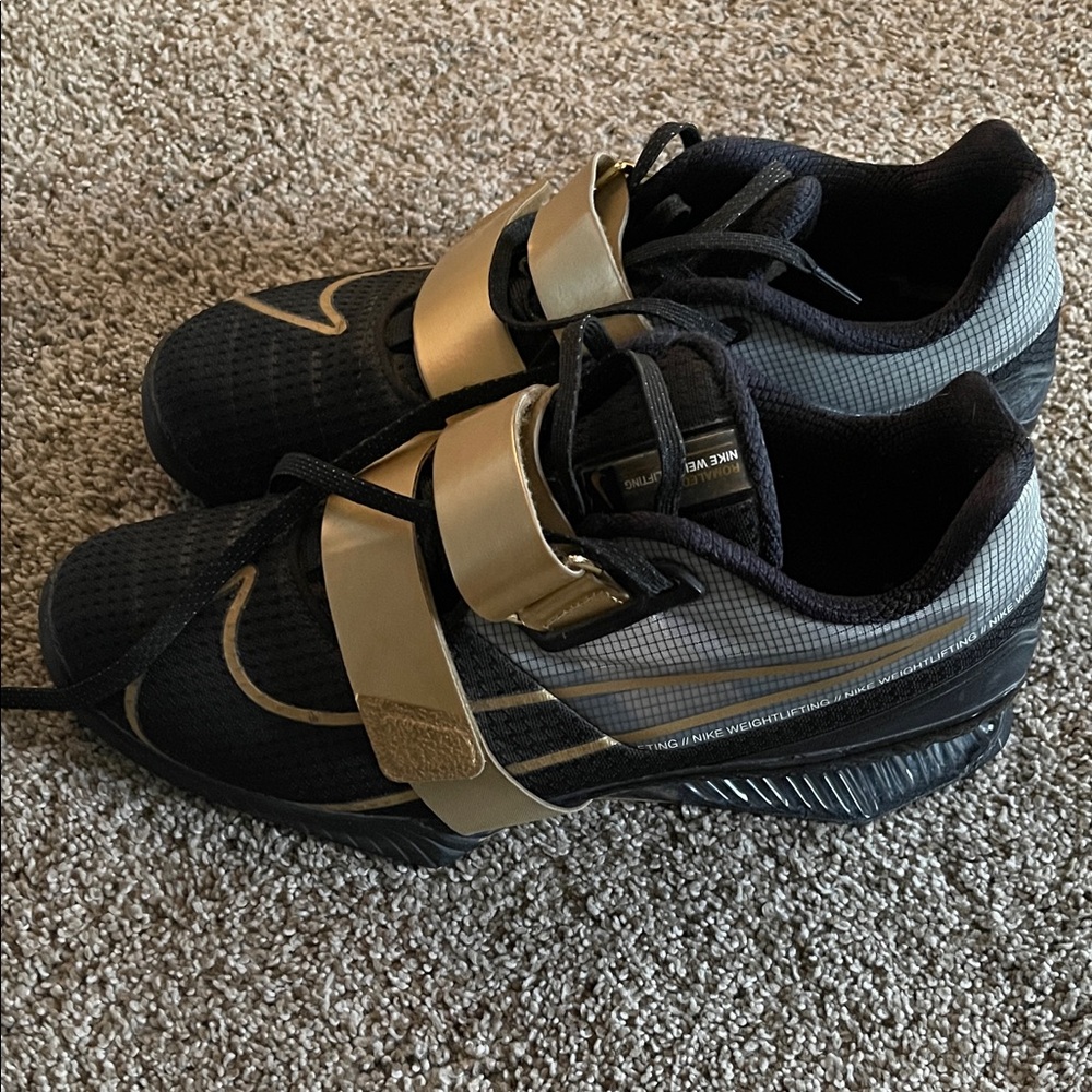 Nike Romaleos 4 Weightlifting Shoes sz 8.5 Mens - 10 Womens